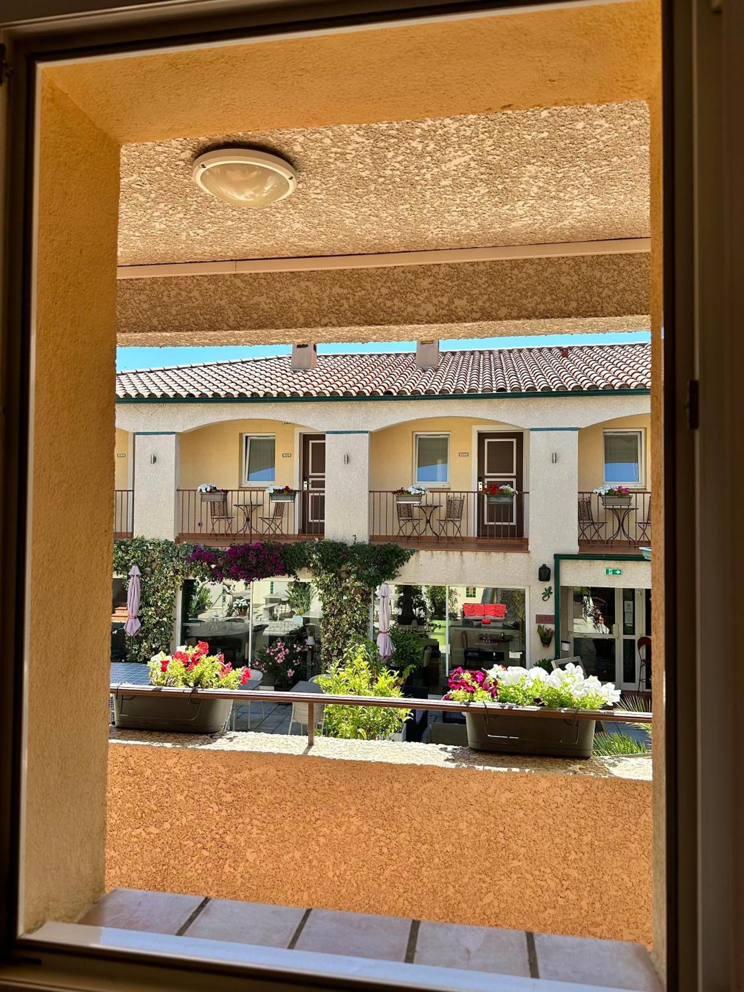 Logis Hotel Les II Mas - Perpignan Sud Cabestany Kültér fotó